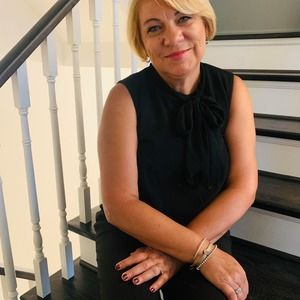 Meet your Posher, Halina